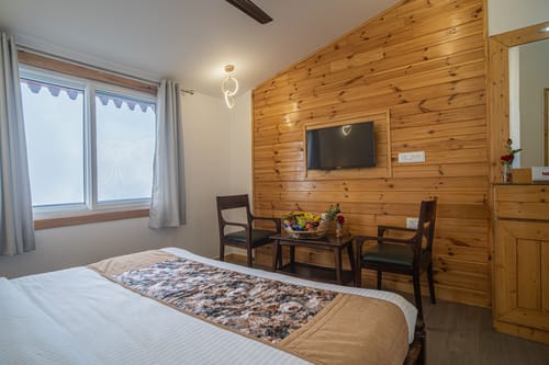 The Urban Escape Nirvana | 1 Premium Room With Hill Views – 1 bedroom villa in Bhimtal, Uttarakhand