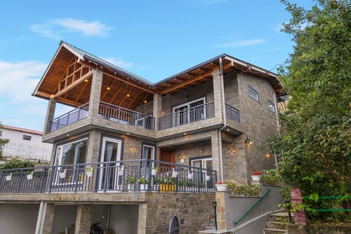 The Mountain Escape – 3 bedroom villa in Mukteshwar, Uttarakhand