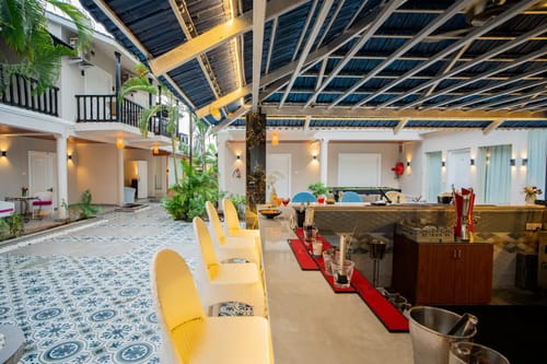 Emperor Ozran | 2-BHK Retreat With Balconies, Restaurant & Bar – 2 bedroom villa in North Goa, Goa