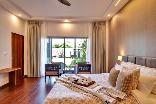 Horizon | 5-BHK Pet-friendly Retreat With Private Pool, Bar & Garden – 5 bedroom villa in Udaipur, Rajasthan