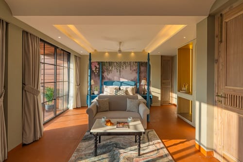 The Kasa w/ Infinity Pool & Home Theatre – 5 bedroom villa in Kasauli, Himachal Pradesh