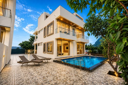 RK Villa | 4-BHK Hideaway with Private Pool, Sit-Out & 360° Panoramic Views, Close to Korigad Fort – 4 bedroom villa in Lonavala, Maharashtra