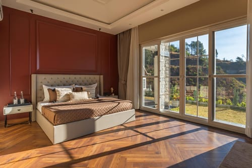 EKAM @ ILIKA W/ Heated Infinity Pool And Jacuzzi – 5 bedroom villa in Kasauli, Himachal Pradesh
