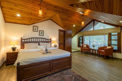 Floradale w/ Jacuzzi & Wood-Fire Pizza – 5 bedroom villa in Kasauli, Himachal Pradesh