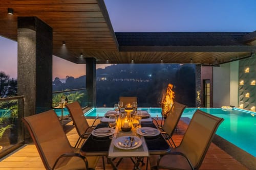 The Kasa w/ Infinity Pool & Home Theatre – 5 bedroom villa in Kasauli, Himachal Pradesh