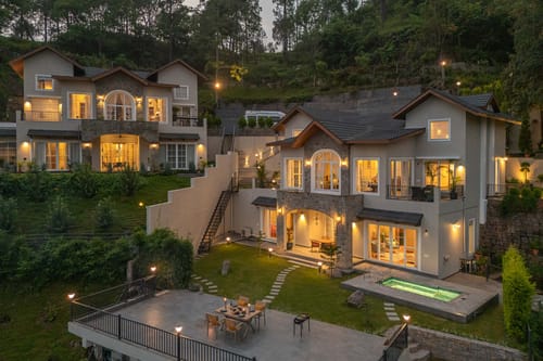 Amaya W/ Heated Outdoor Pool – 3 bedroom villa in Kasauli, Himachal Pradesh