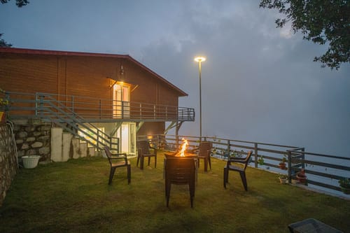 The Urban Escape Nirvana | 1 Premium Room With Hill Views – 1 bedroom villa in Bhimtal, Uttarakhand