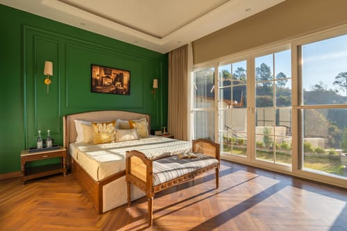 ILIKA W Heated Infinity Pool and Jacuzzi – 8 bedroom villa in Kasauli, Himachal Pradesh