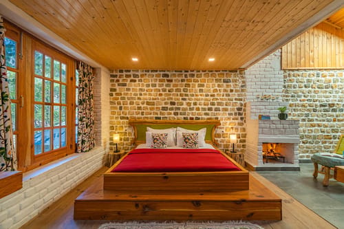 Breezy Banks – 6 bedroom villa in Tirthan Valley, Himachal Pradesh