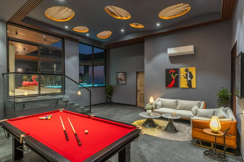 The Kasa w/ Infinity Pool & Home Theatre – 5 bedroom villa in Kasauli, Himachal Pradesh