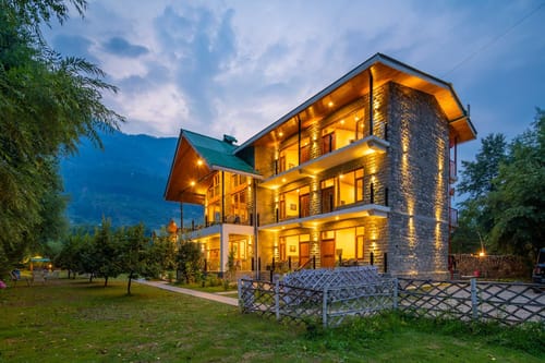 6 Premium Rooms @ Raison Meadows – 6 bedroom villa in Manali, Himachal pradesh