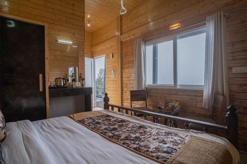 The Urban Escape Nirvana | 1 Premium Room With Hill Views – 1 bedroom villa in Bhimtal, Uttarakhand