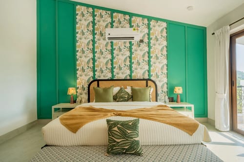 Villa Paraíso | Luxe Pet-friendly 4-BHK Villa With Pvt Pool, Bar, Lift & Scenic Hill Vistas – 4 bedroom villa in North Goa, Goa