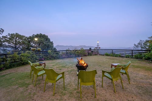 Floradale w/ Jacuzzi & Wood-Fire Pizza – 5 bedroom villa in Kasauli, Himachal Pradesh