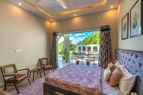 Cedar Haven - Nahan W/Outdoor Infinity Pool – 5 bedroom villa in Kasauli, Himachal Pradesh