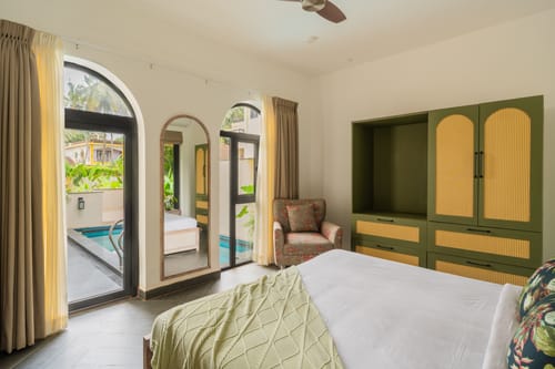 BellaVie | 3-BHK Villa With Private Pool & TV Lounge Area In A Gated Complex – 3 bedroom villa in North Goa, Goa