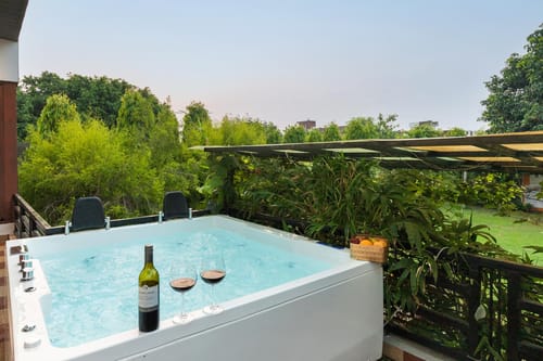 Lily @ The Magnolia Farm w/ Indoor Pool & Jacuzzi – 4 bedroom villa in Amritsar, Punjab