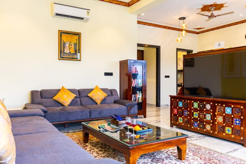 Lakemount | 2-BHK Getaway with Private Pool, Open-Air Gazebo & Terrace At Fatehsagar Lake – 2 bedroom villa in Udaipur, Rajasthan