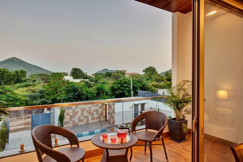 Horizon | 5-BHK Pet-friendly Retreat With Private Pool, Bar & Garden – 5 bedroom villa in Udaipur, Rajasthan