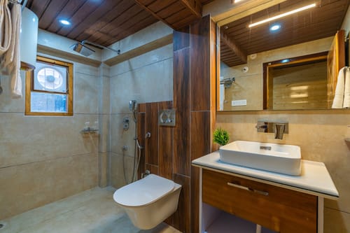 Rustic Loft 2 @ Wisteria Whispers – 2 bedroom villa in Tirthan Valley, Himachal Pradesh
