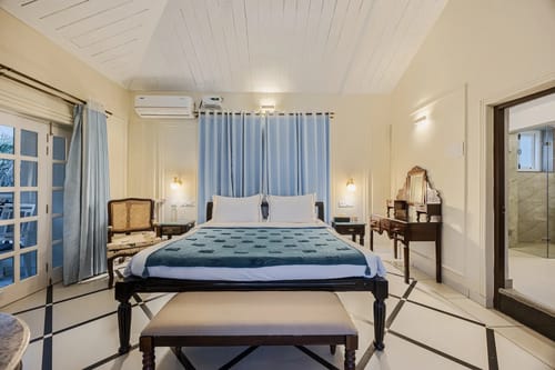 Casa Boa Vida | Luxe 4-BHK Villa Near Candolim Beach With Private Pool, Terrace & Bar – 4 bedroom villa in North Goa, Goa