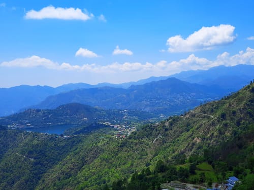 The Urban Escape Nirvana | 1 Premium Room With Hill Views – 1 bedroom villa in Bhimtal, Uttarakhand