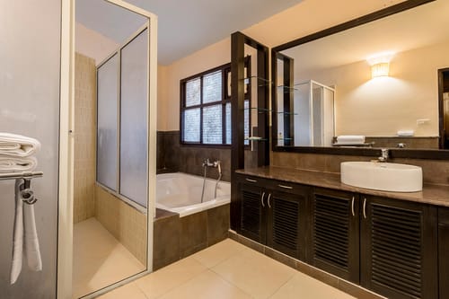 Horizon W/ Outdoor Pool – 4 bedroom villa in Kasauli, Himachal Pradesh
