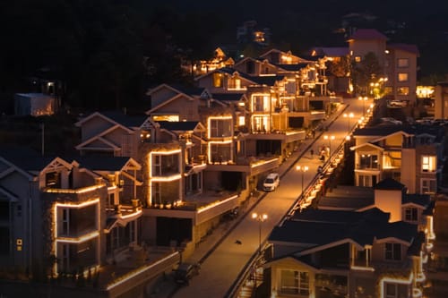 The Royce Daisy | Ultra-Luxe 4-BHK Villa With Private Pool, Jacuzzi, Steam Room & 360° Hill Views – 4 bedroom villa in Kasauli, Himachal Pradesh