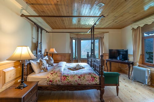 Family Chamber @ The Imperial Estate – 2 bedroom villa in Manali, Himachal Pradesh