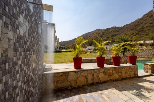 Mandovar Mountain Valley Retreat | 4 Room Pet-friendly Suite In a Private Estate with Shared Pool, Garden, Restaurant & Hill Views – 4 bedroom villa in Udaipur, Rajasthan