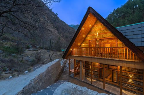 Wisteria Whispers – 4 bedroom villa in Tirthan Valley, Himachal Pradesh