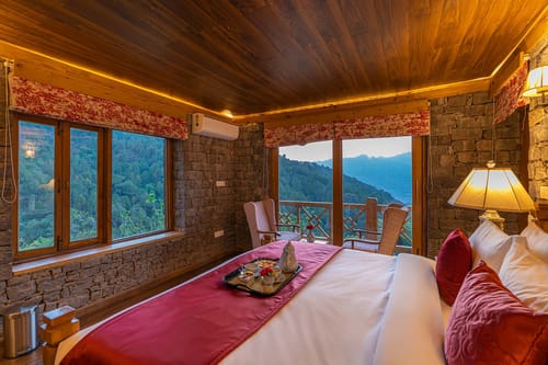 Mountain Mirage - Parwanoo – 4 bedroom villa in Kasauli, Himachal Pradesh