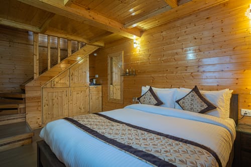 The Urban Escape Harmony | Hillside Duplex Family Cottage With Views Near Trekking points – 2 bedroom villa in Bhimtal, Uttarakhand