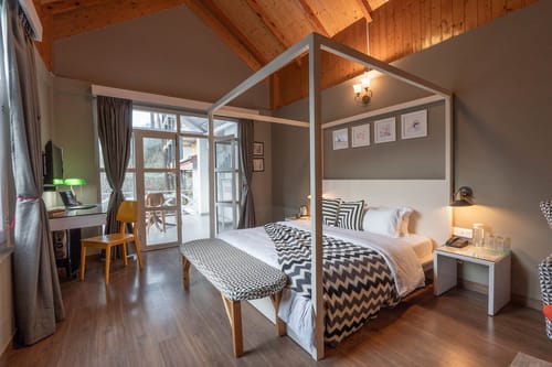 6 Rooms @ Tulip Terraces – 6 bedroom villa in Manali, Himachal Pradesh