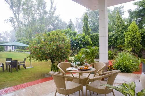 Daffodil | Pet-friendly 3-BHK Villa With Pvt Pool & Garden – 3 bedroom villa in Delhi-ncr, Delhi