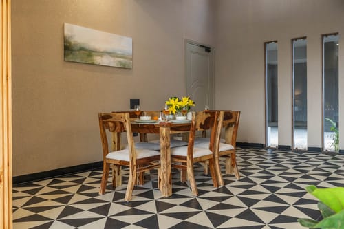 Dos @ The Himalayan Den – 4 bedroom villa in Kasauli, Himachal Pradesh