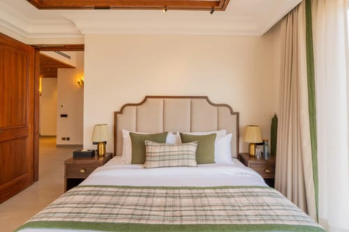 The Royce Daisy | Ultra-Luxe 4-BHK Villa With Private Pool, Jacuzzi, Steam Room & 360° Hill Views – 4 bedroom villa in Kasauli, Himachal Pradesh