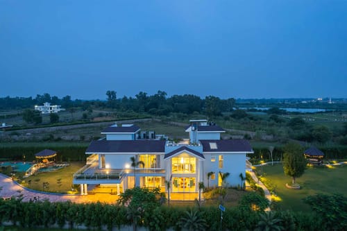Serenity Farms w/ Pool – 5 bedroom villa in Delhi-ncr, Haryana
