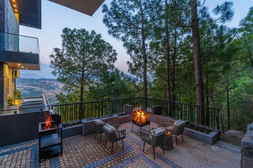 Dos @ The Himalayan Den – 4 bedroom villa in Kasauli, Himachal Pradesh