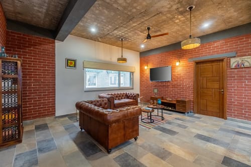 Fleur De Lis | 3-BHK + Attic | Garden | Scenic views