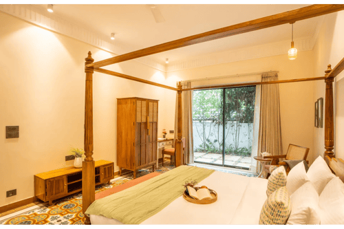 Laguna Aura | 4-BHK | Pvt Pool & Garden | Bar