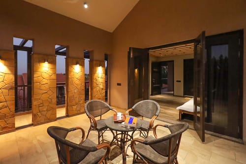 2 Rooms @ Desert Palms