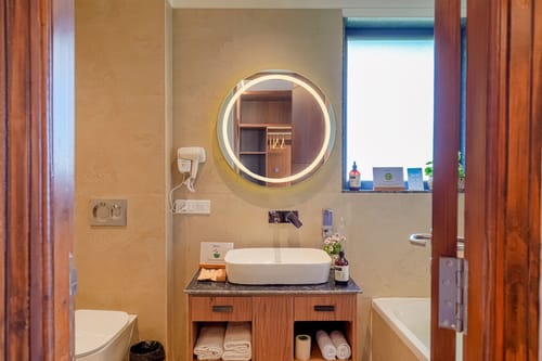 Himalayan Escape Serenica Cottage | 1 Hillside with Bathtub, Kitchenette, Shared Garden, Terrace & Views