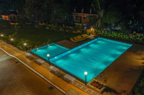 Veera Marina | Charming 3-BHK Apt Near Candolim Beach With Common Pools & Lift