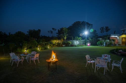 Farm Naturelle | Pet-friendly 3-BHK Farmhouse Near Jim Corbett With Garden, Terrace & Orchards 