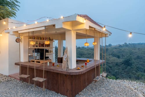 Srinh @ Artisanal Heights w/ Jacuzzi and Infinity Pool