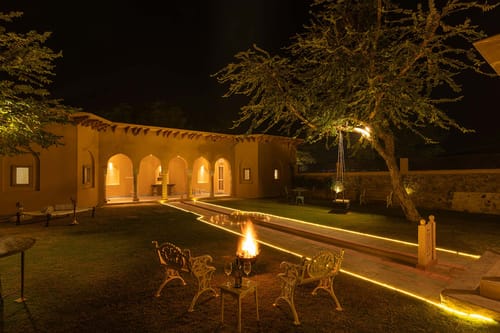 Khohar Haveli - Gurgaon W/ Breakfast Included