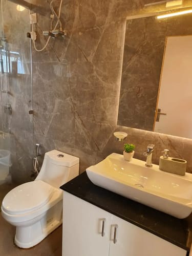 Hyun: Unique, Modern Cottage