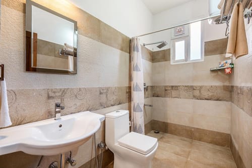 Breeze @ The West Wind