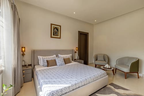 Shourya Zenna | 3-BHK | Pvt Pool & Garden | Terrace | Scenic Views